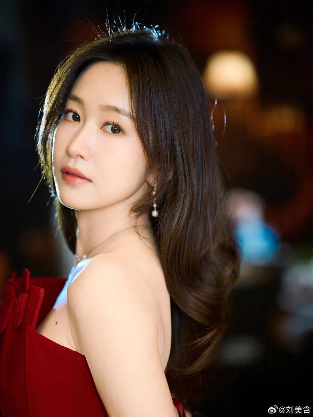 知名女演员鞠躬道歉<strong></p>
<p>淘宝</strong>！