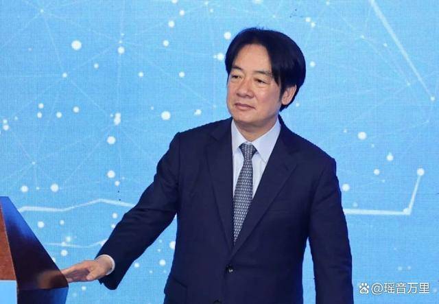 赖清德报复蓝营<strong></p>
<p>京东</strong>，26架解放军战机无预警进逼，台民高呼：快统一！