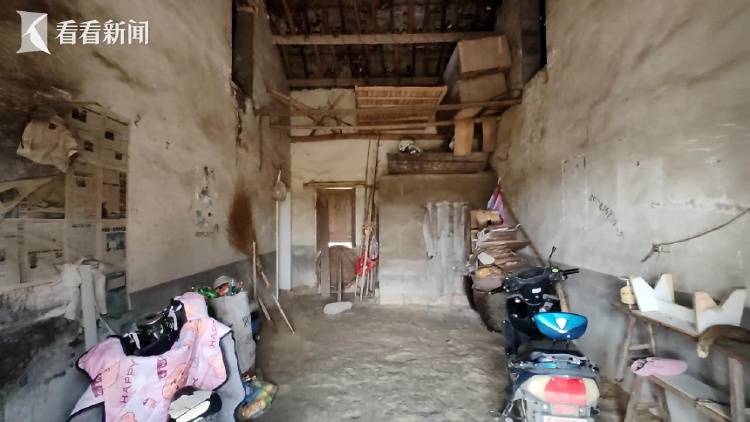 全家“吸血”！瘫痪哥哥在破旧老宅去世<strong></p>
<p>北京</strong>，弟弟冒领58万元工伤金买奔驰