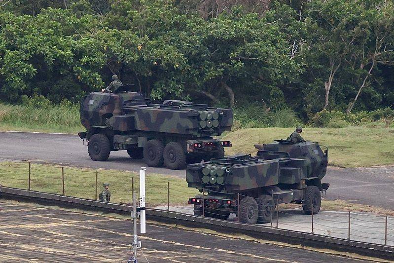 台媒：台军首次试射“海马斯”火箭炮时两度发生讯号异常<strong></p>
<p>华为荣耀</strong>，岛内网友讽“又一场烟火秀”