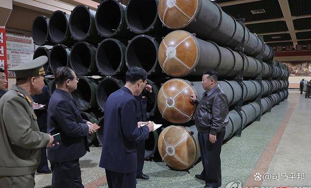 金正恩思虑再三<strong></p>
<p>华为荣耀</strong>，红场阅兵还是不去了，但不忘给普京送上一份厚礼