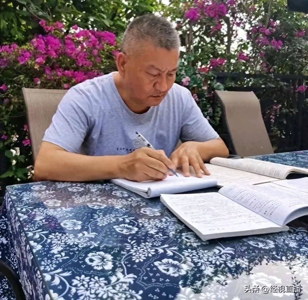 58岁梁实备战第29次高考<strong></p>
<p>山寨币</strong>，谈多次落榜：31岁已赚100万，也许用光前半生运气
