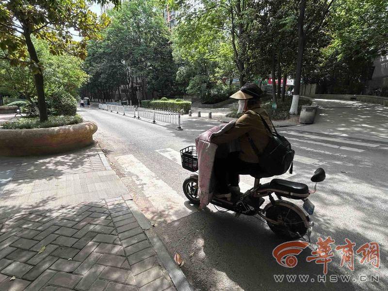 西安14岁初中生骑车回家在小区被撞 孩子说肇事司机下车看<strong></p>
<p>icu</strong>了看就离开