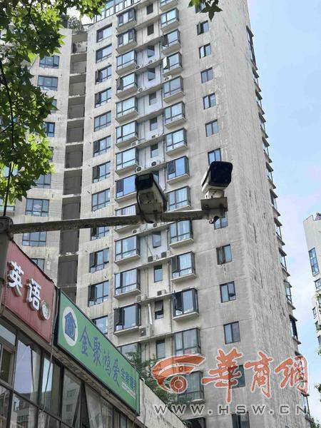西安14岁初中生骑车回家在小区被撞 孩子说肇事司机下车看<strong></p>
<p>icu</strong>了看就离开