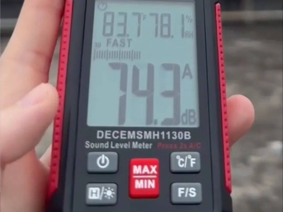 “一小时飞过8架”“感觉屋在抖”！深圳有小区遭遇<strong></p>
<p>ui</strong>，市民：睡不着