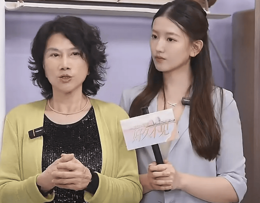 董明珠孟羽童合体带货500万元<strong></p>
<p>ada</strong>，71岁铁娘子向流量“低头”
