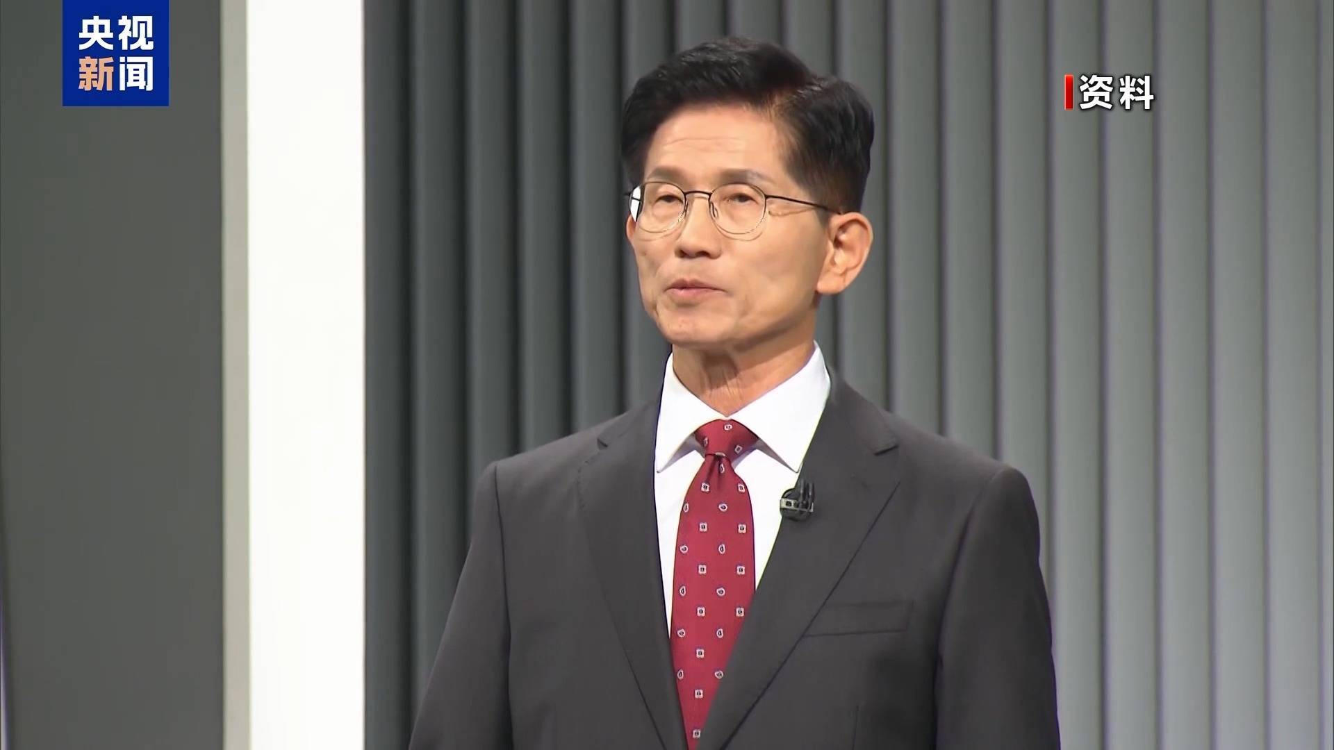 金文洙宣布败选<strong></p>
<p>cbc</strong>，向李在明表示祝贺