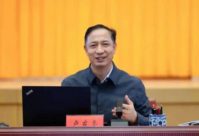 省长任上落马后<strong></p>
<p>cbc</strong>，51岁中候补任代省长，半年内第3次履新