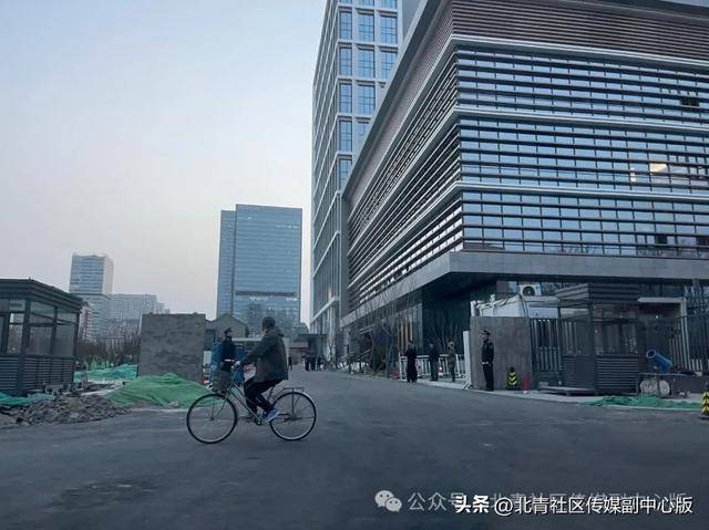 官宣<strong></p>
<p>cbc</strong>！通州区人民政府机关搬迁至通州发展大厦！即日起正式在新址办公——