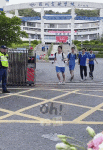 突然！一大批“靓仔”“靓女”涌入深圳街头！有人疯狂应援<strong></p>
<p>sui</strong>，有人边笑边哭
