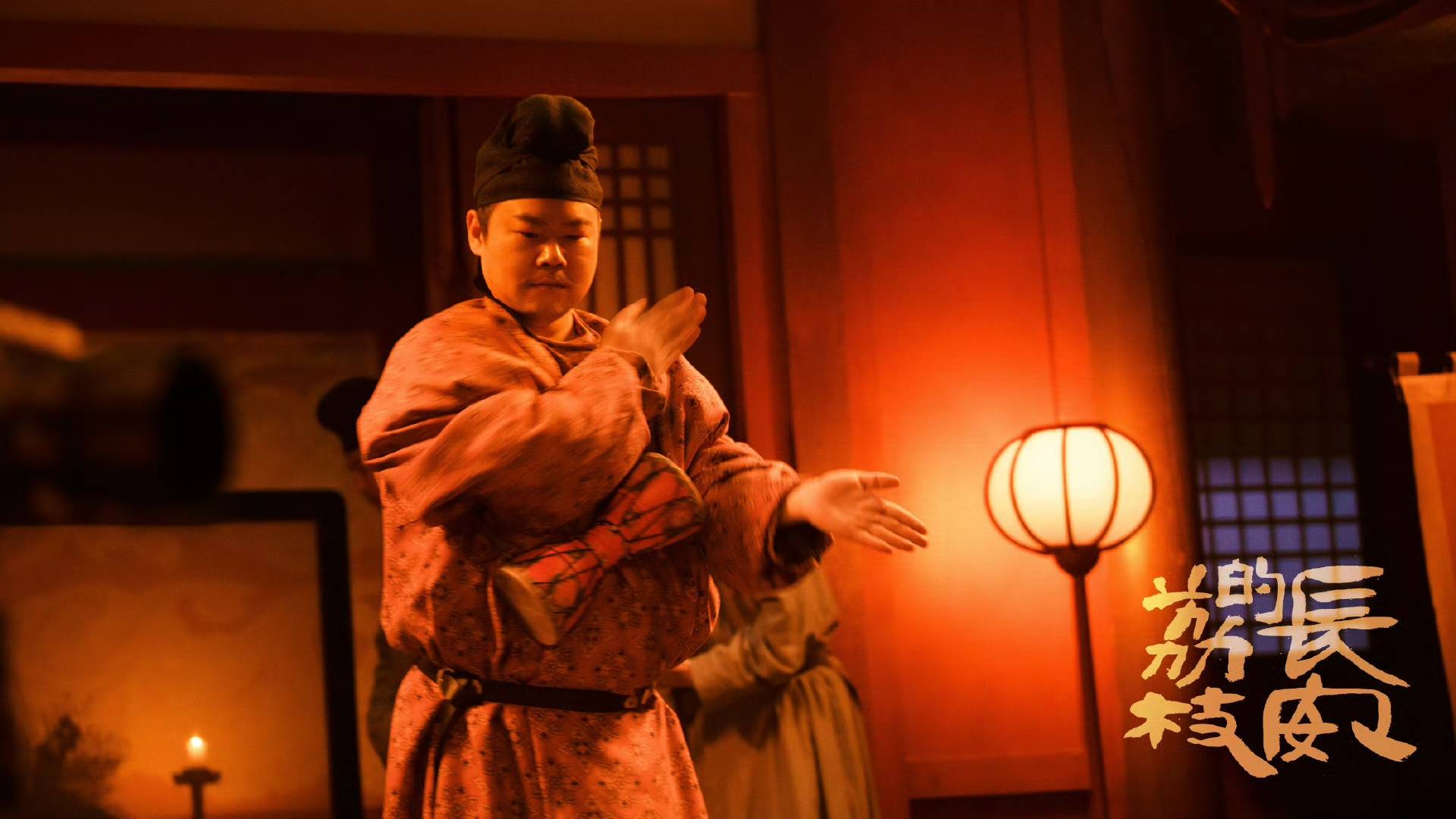 《长安的荔枝》从七万字改到三十五集<strong></p>
<p>vs</strong>，“短文改长剧”难逃注水争议