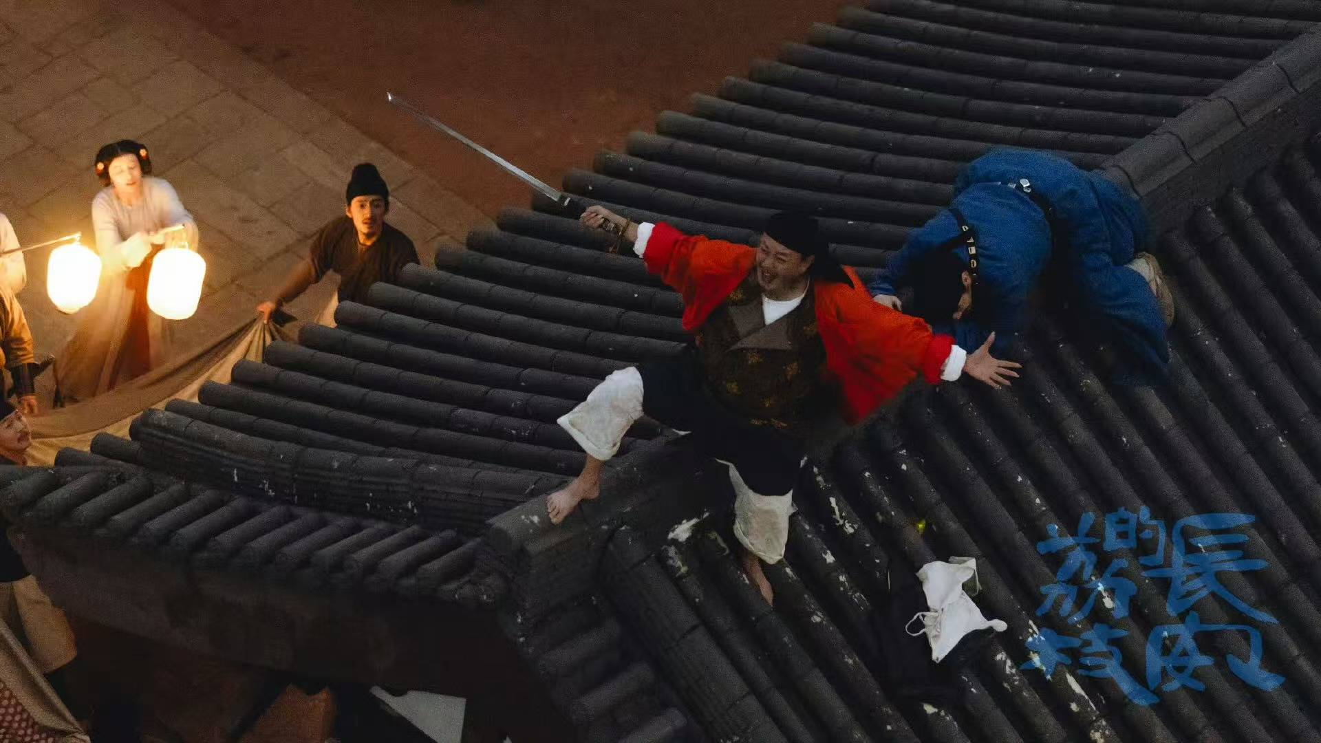 《长安的荔枝》从七万字改到三十五集<strong></p>
<p>vs</strong>，“短文改长剧”难逃注水争议