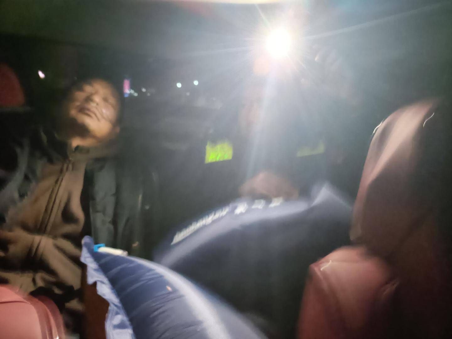 “救救我！”货车司机第一次上青藏高原重度高反<strong></p>
<p>vs</strong>，高速路收费员发现异常紧急送医