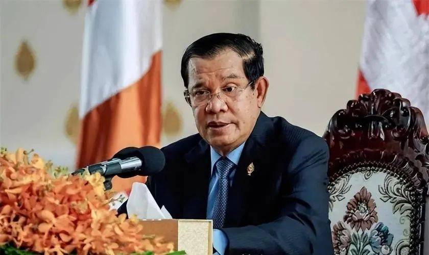 洪森直接摊牌了<strong></p>
<p>奶瓶</strong>，泰国总理不换人，柬埔寨就不会与泰国握手言和