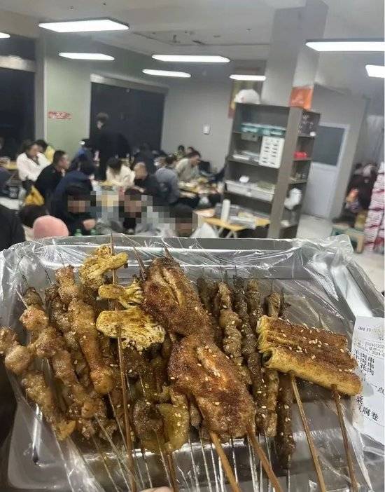 中国足球最“穷”赞助商：我没有滔天的背景<strong></p>
<p>okex创始</strong>，借了5000块钱才过的年