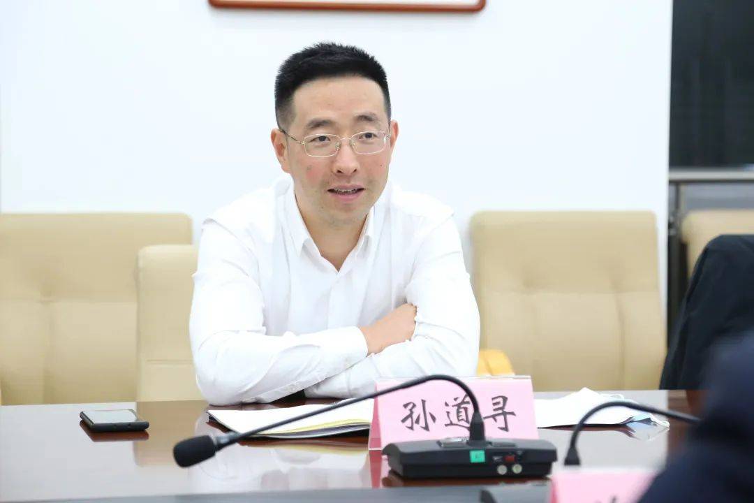 “全国经济最强镇”党委书记<strong></p>
<p>法币交易</strong>，获提拔