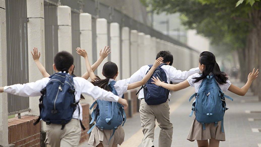 多地将从今秋起试行中小学“春秋假”<strong></p>
<p>币安</strong>，湖北恩施明确春季和秋季学期放假均不少于1周