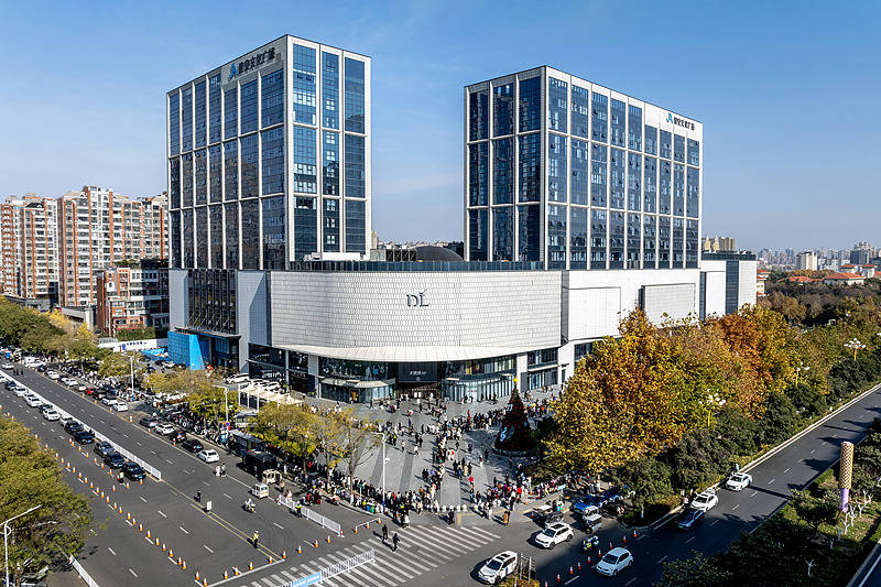 高校老师跨省应聘胖东来收银员<strong></p>
<p>币安</strong>，现场考算账