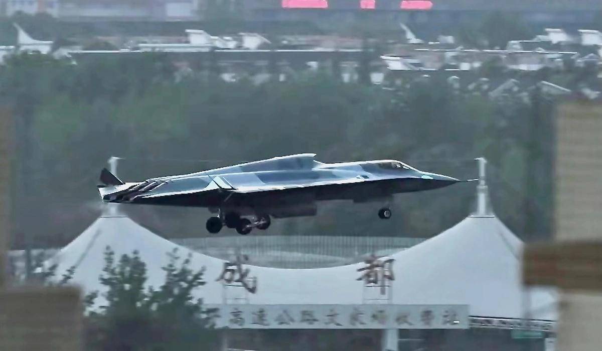 歼-36是隐身轰炸机？印媒：世界首款六代机<strong></p>
<p>以太坊交易平台okex</strong>，美国F-47在三年后飞