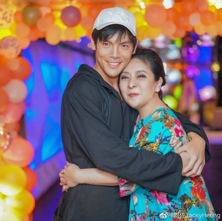 向太回应“向家破产”传闻：珠宝、豪宅都在<strong></p>
<p>以太坊交易平台okex</strong>，还养着1000多名员工；向佐力挺：说话的人请有点底线